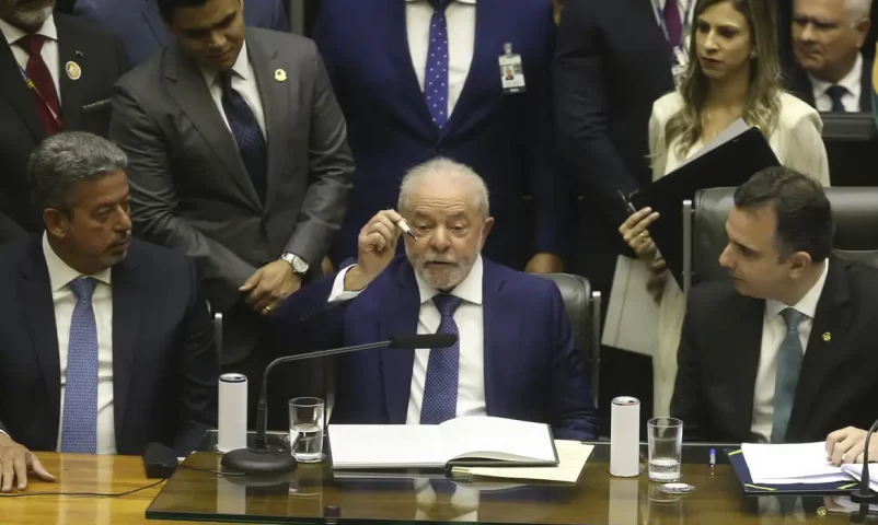 Congresso derruba veto de Lula que poderia acabar com 1 milhão de empregos