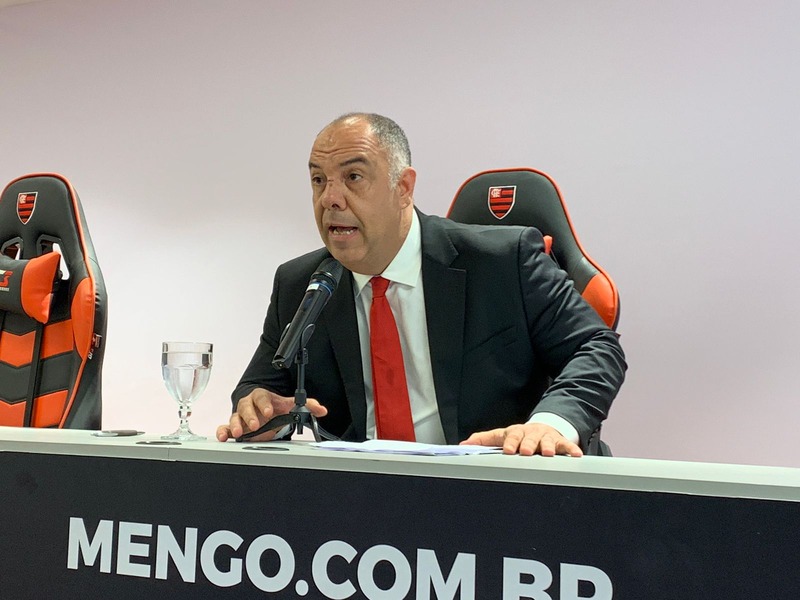 Dirigente do Flamengo é expulso de casa pela mulher