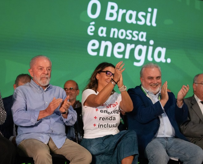 Fala de petista sobre dividendos faz Petrobras perder R$ 30 bi