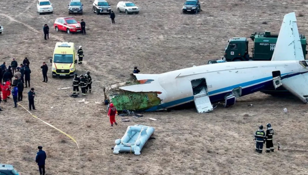 Avião Embraer cai no Cazaquistão