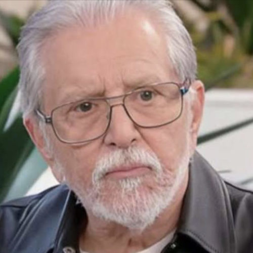 Carlos Alberto de Nóbrega é apresentador da Praça é Nossa, do SBT. Foto: Reprodução.